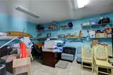6820 Woodmere Road - Photo 11