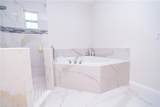 922 Clearmont Street - Photo 32