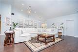 922 Clearmont Street - Photo 4