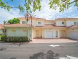 560 7th Square - Photo 6