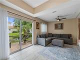 560 7th Square - Photo 9