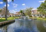 544 7th Square - Photo 1