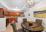 544 7th Square - Photo 10