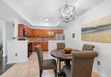 544 7th Square - Photo 14