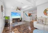 544 7th Square - Photo 8