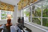 568 7th Square - Photo 14