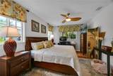 568 7th Square - Photo 15