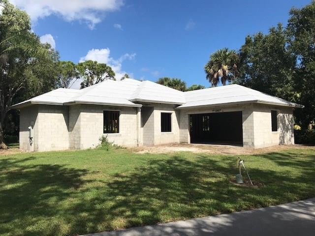 810 Carolina Circle - Photo 1