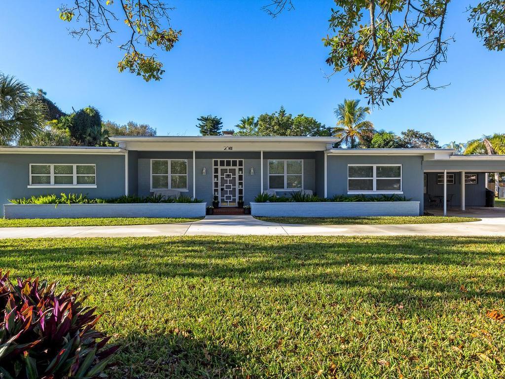 2311 Victory Boulevard - Photo 1