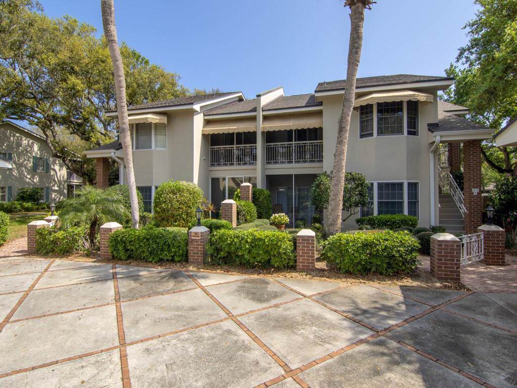105 Park Shores Circle - Photo 1