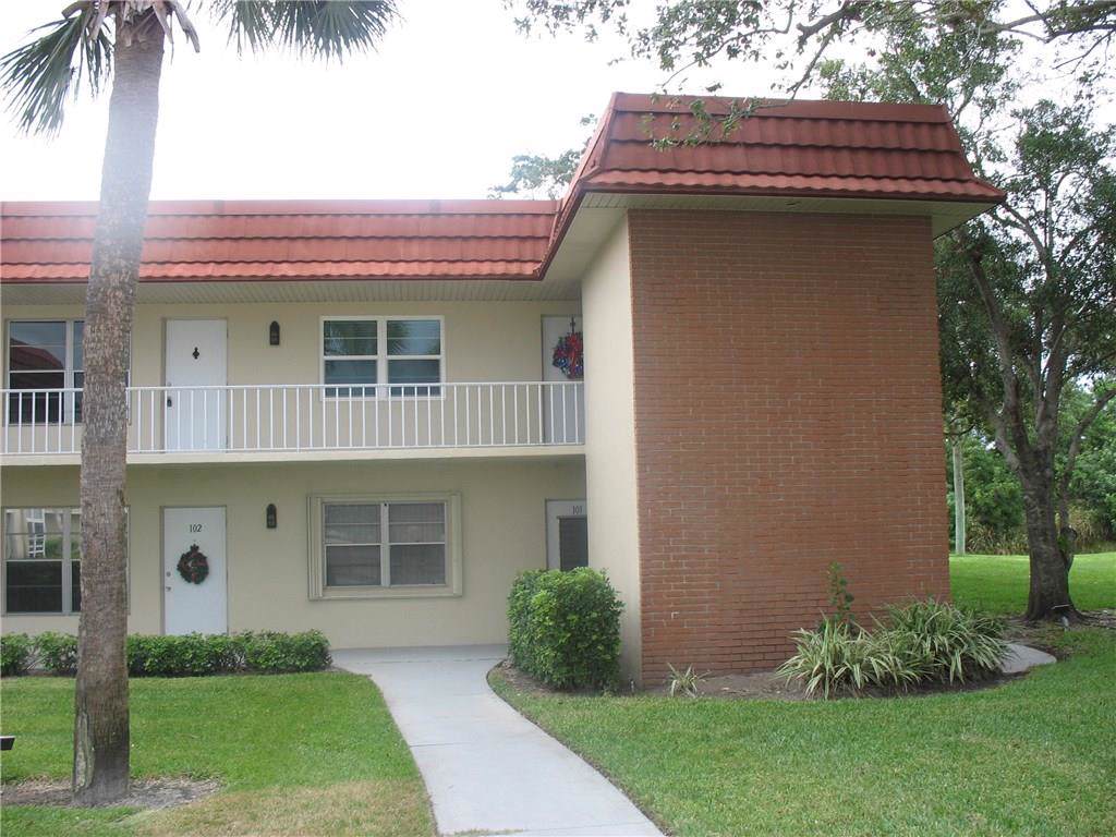 96 Springlake Drive - Photo 1