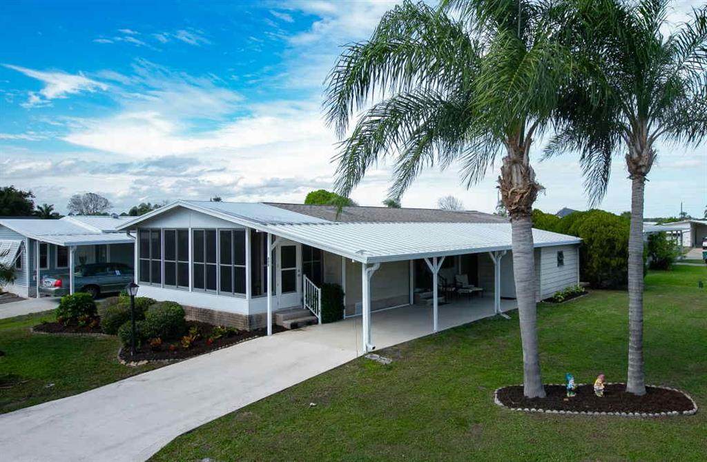 800 Bougainvillea Circle - Photo 1
