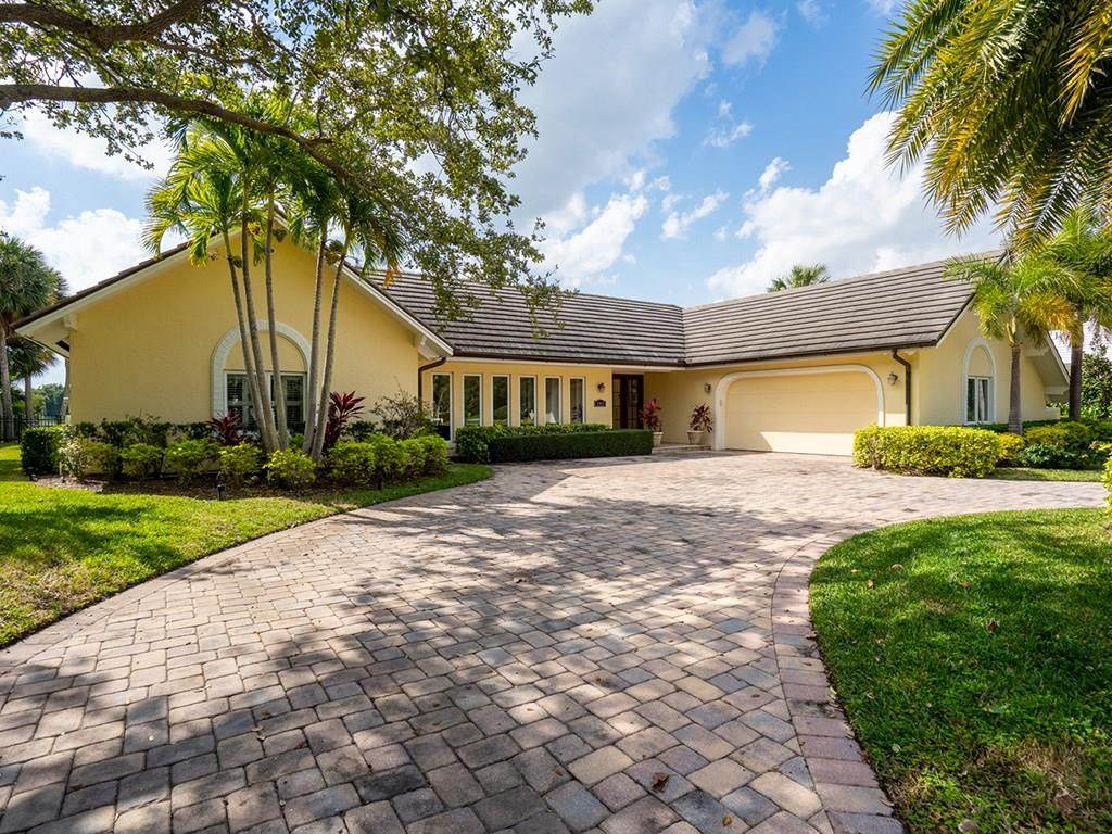 195 Spinnaker Drive - Photo 1