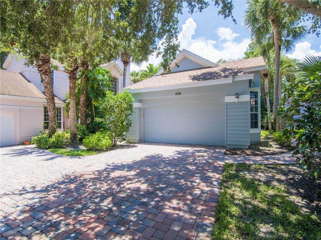 8844 Lakeside Circle - Photo 1