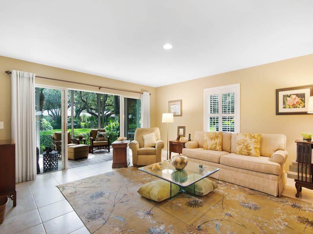 107 Park Shores Circle - Photo 1