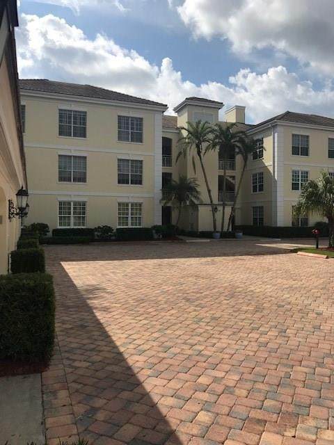 100 Sable Oak Lane - Photo 1