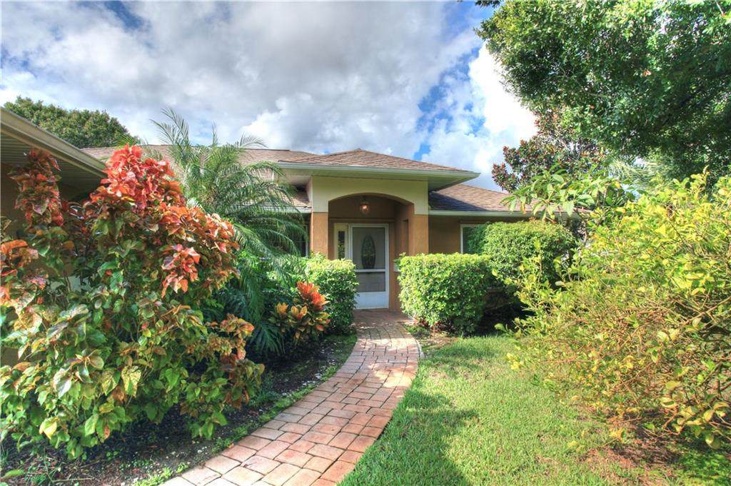 901 Claire Avenue - Photo 1