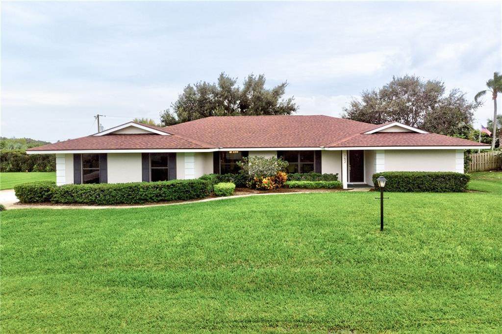 752 Fischer Circle - Photo 1