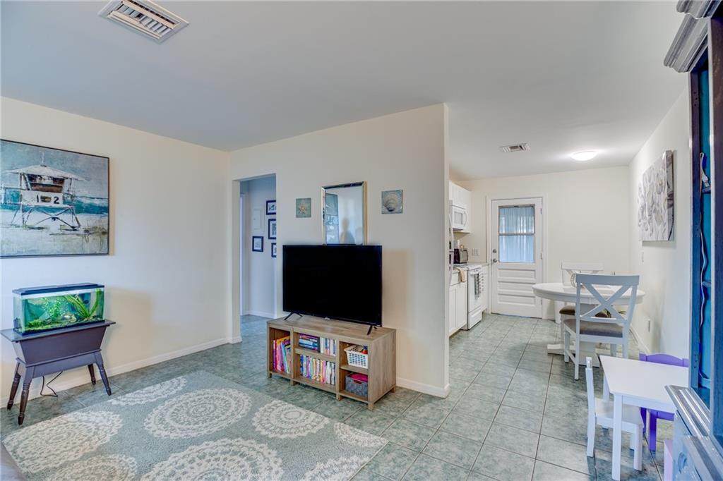 1665 Highland Avenue - Photo 1