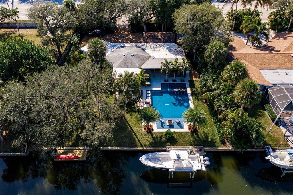 611 Causeway Boulevard - Photo 1