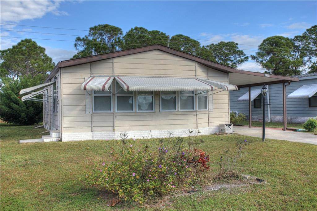 1367 Barefoot Circle - Photo 1