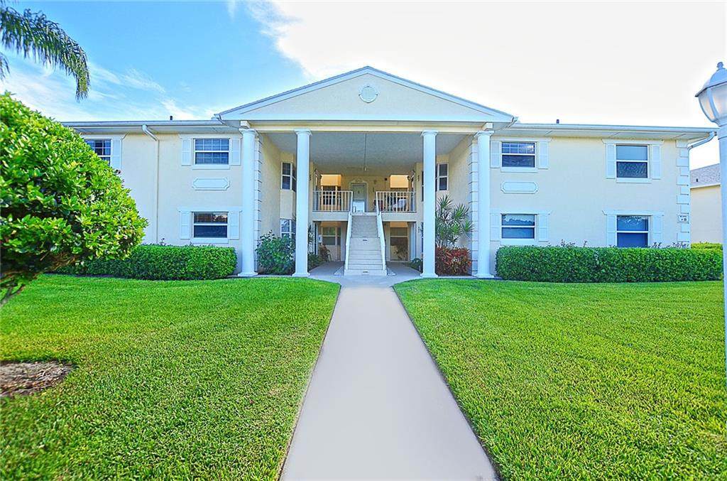 365 Grove Isle Circle - Photo 1