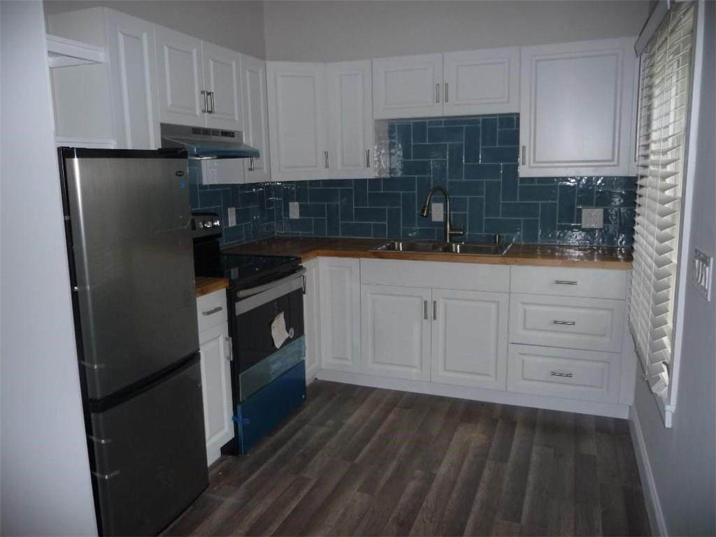 1927 18th Street - Photo 1
