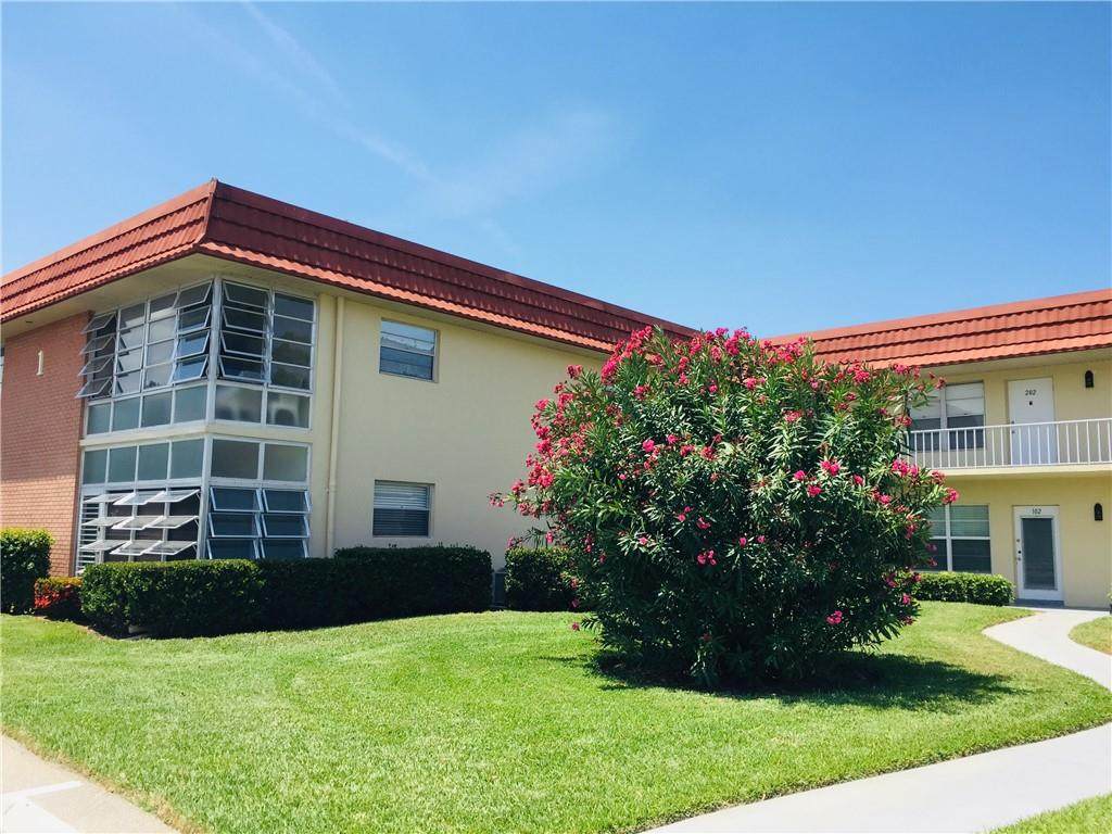 1 Vista Palm Lane - Photo 1