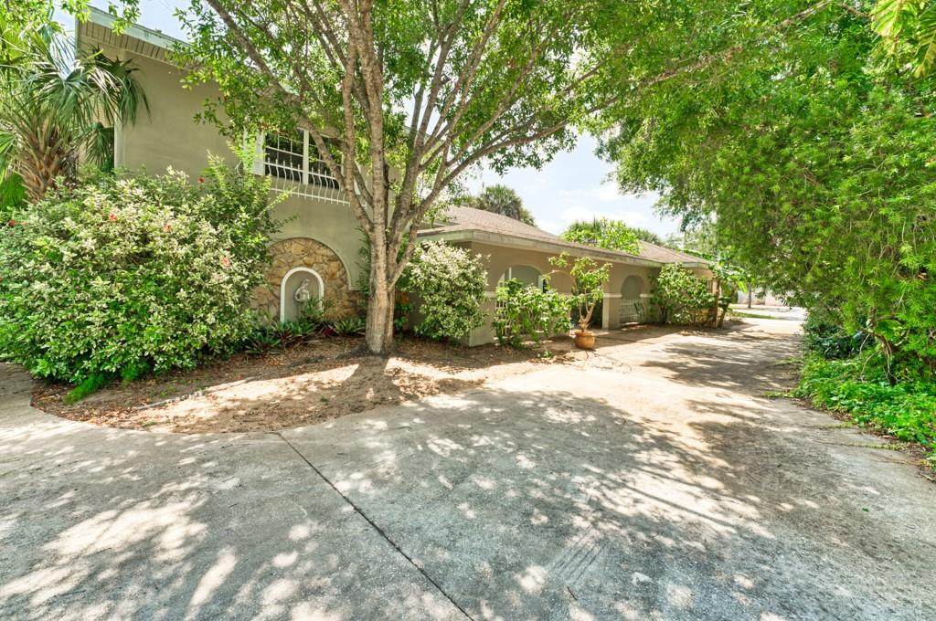 2100 Vero Beach Avenue - Photo 1