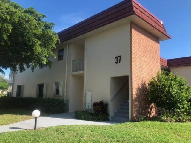 37 Pine Arbor Lane - Photo 1