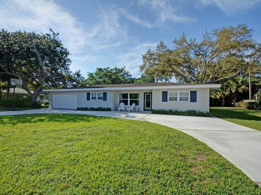706 Iris Lane - Photo 1