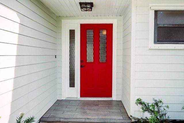 685 Ellingsen Avenue - Photo 1