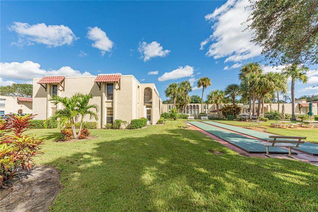 835 18th Street - Photo 1