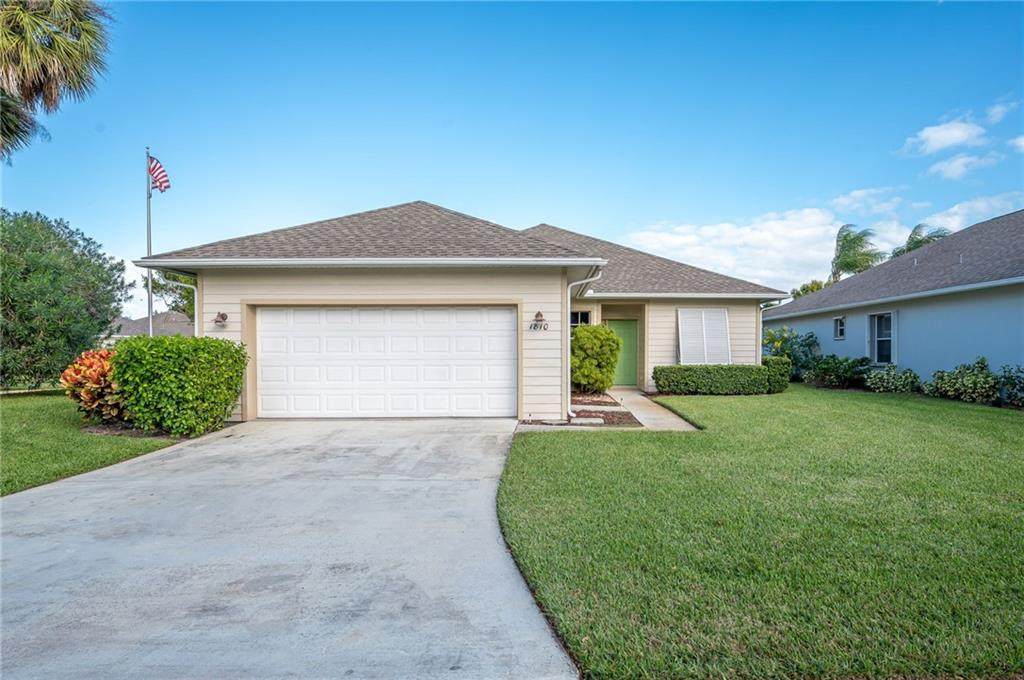 1810 Hawthorne Drive - Photo 1
