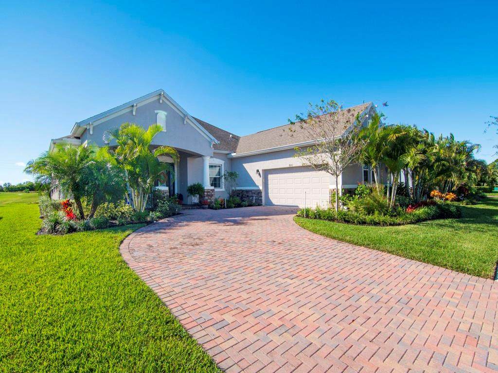 7231 Village Square - Photo 1