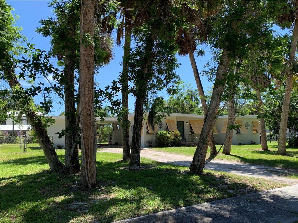 708 9th Street - Photo 1