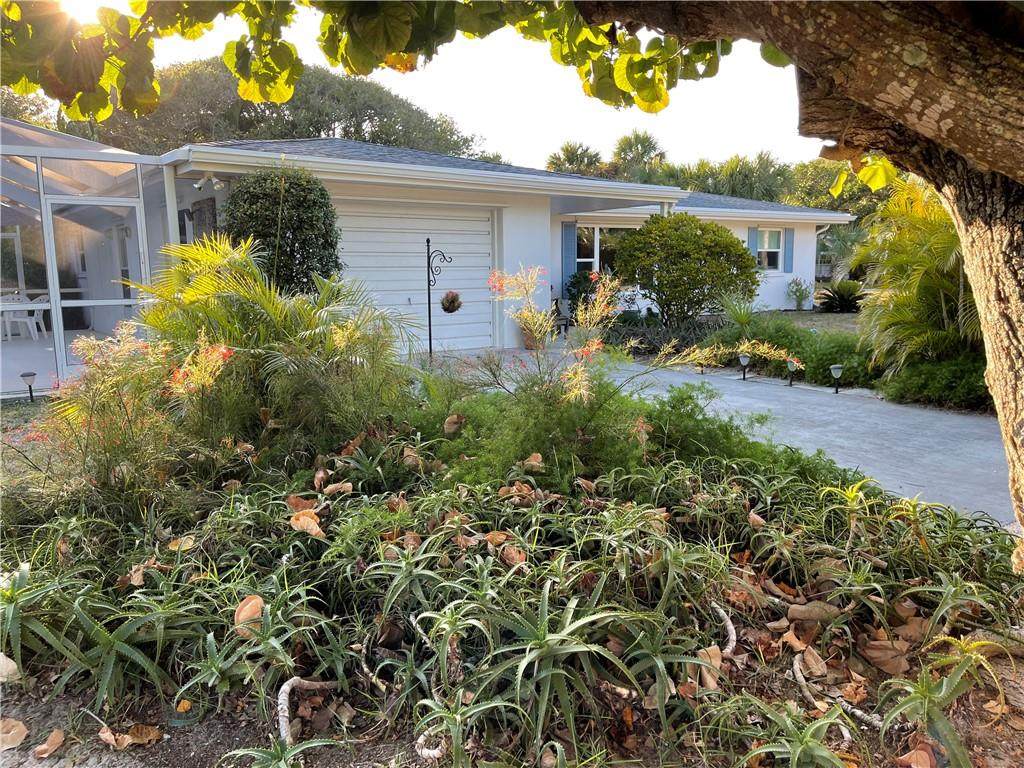 1615 Coral Avenue - Photo 1