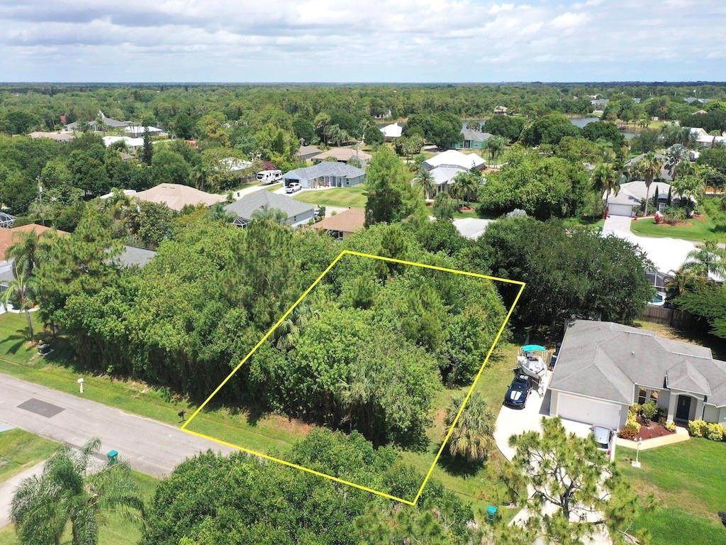 965 Gulfstream Avenue - Photo 1