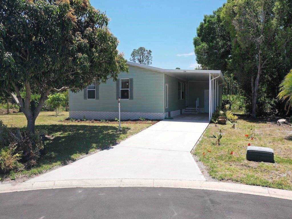 208 Calico Court - Photo 1