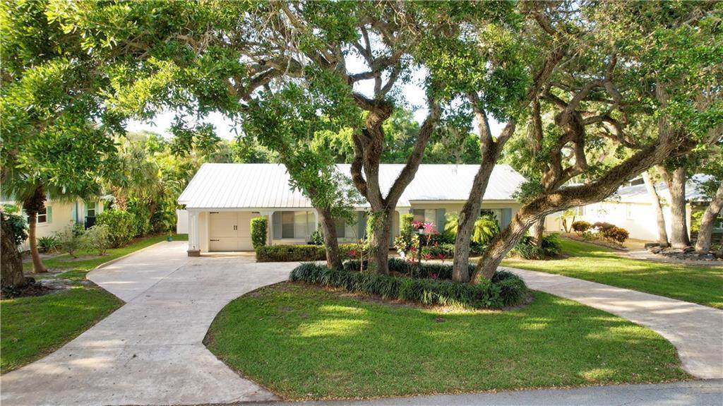 635 Honeysuckle Lane - Photo 1