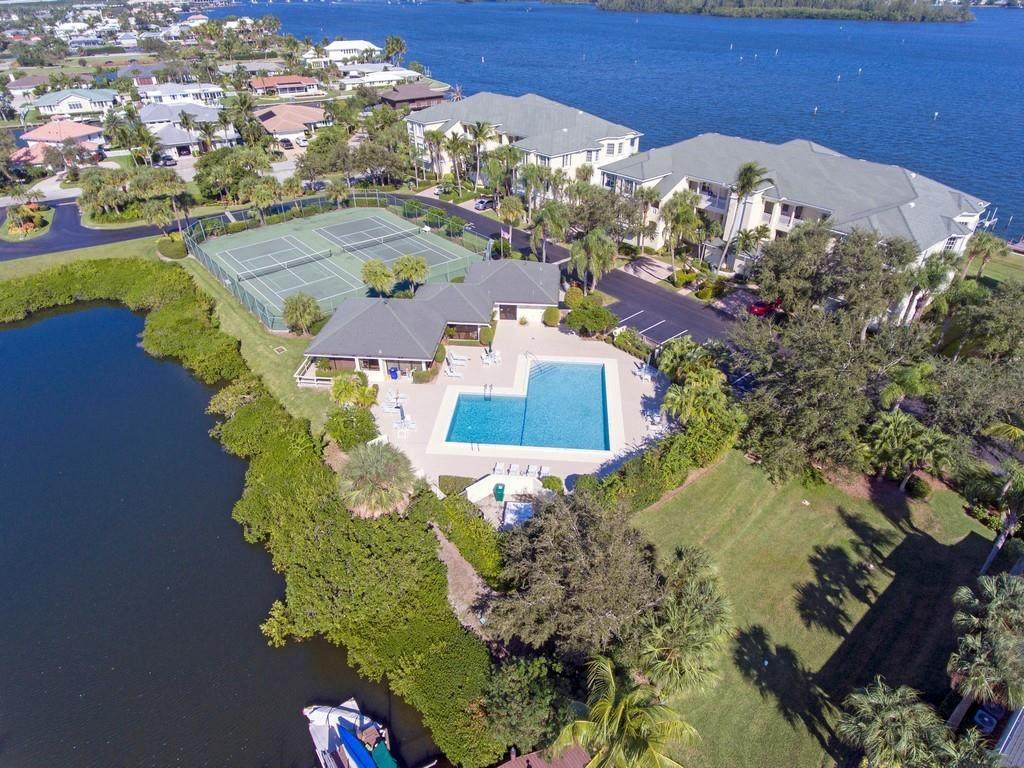 1900 Tarpon Lane - Photo 1