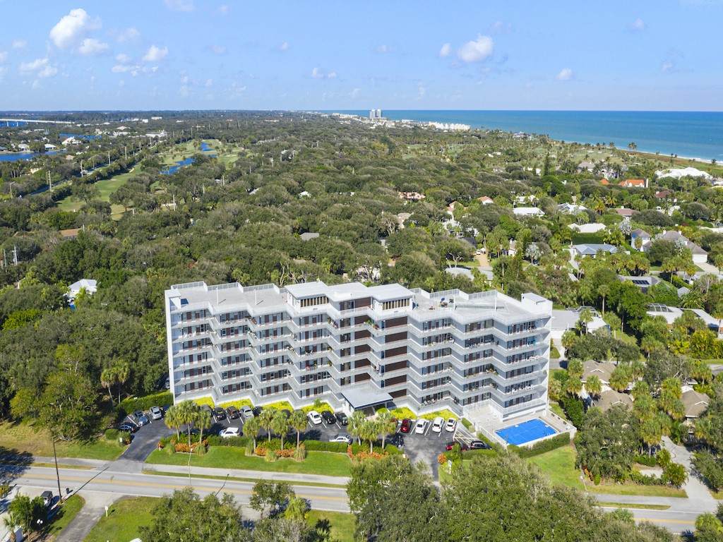 935 Causeway Boulevard - Photo 1