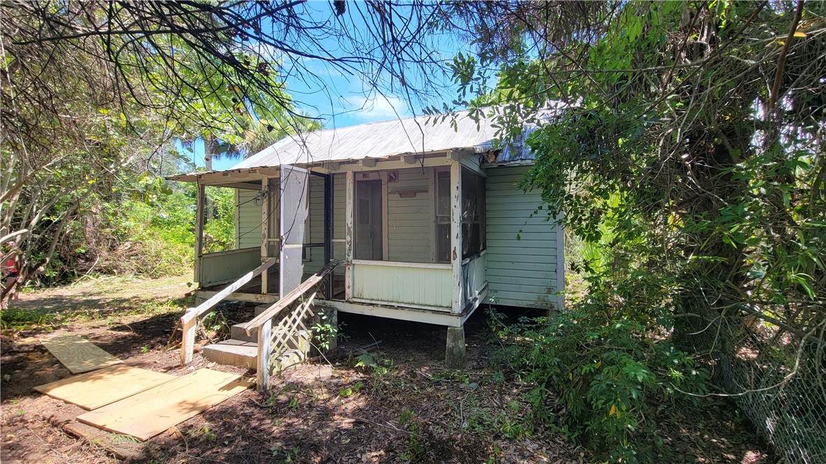 1036 Palmetto Avenue - Photo 1