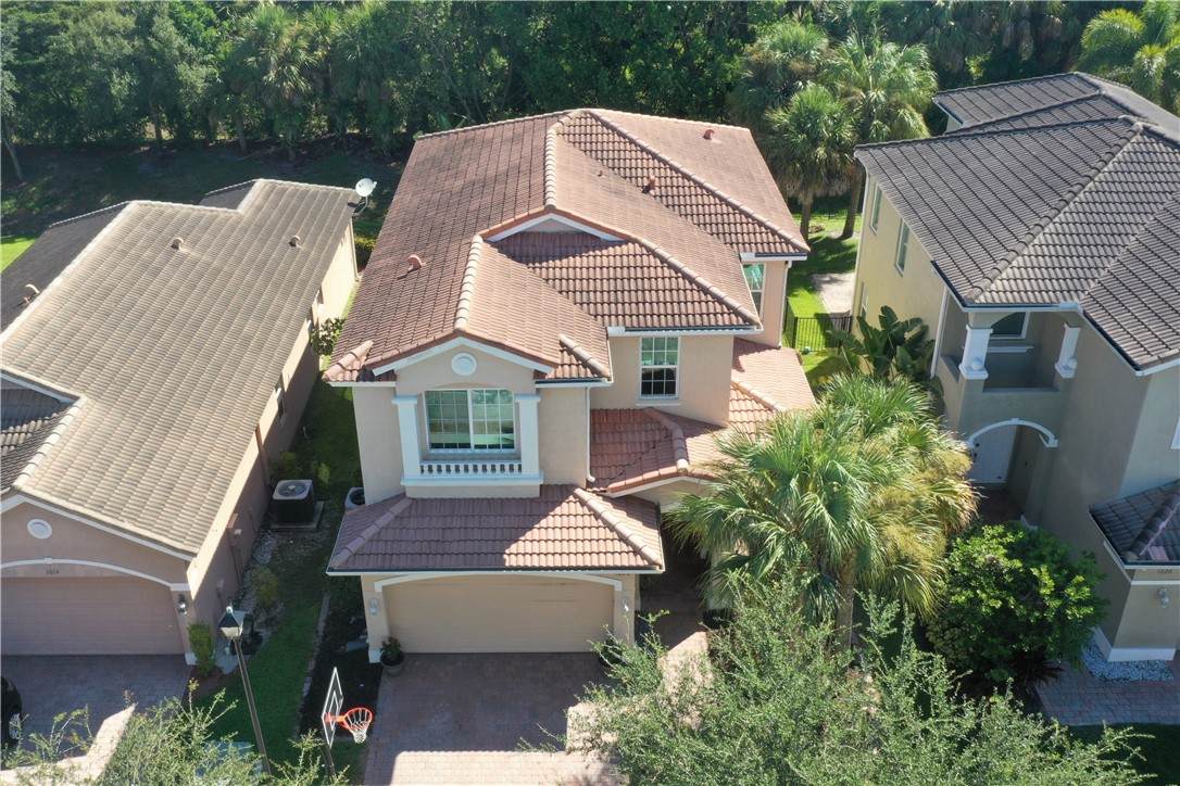 1020 Leonardo Circle - Photo 1