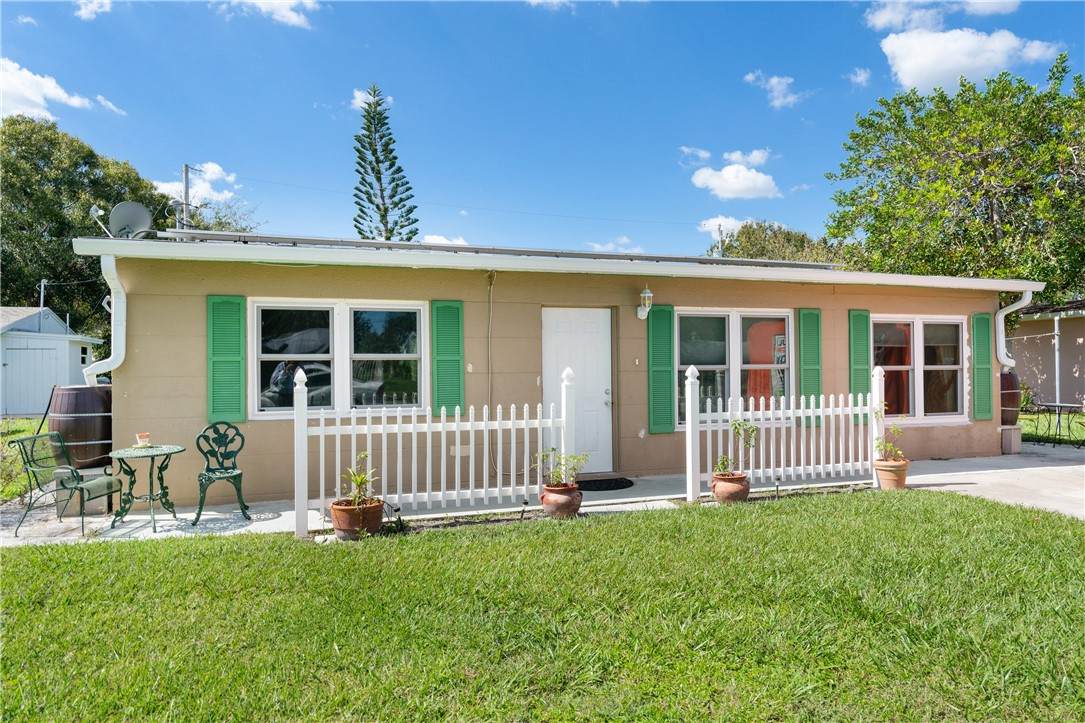 1621 5th Avenue - Photo 1