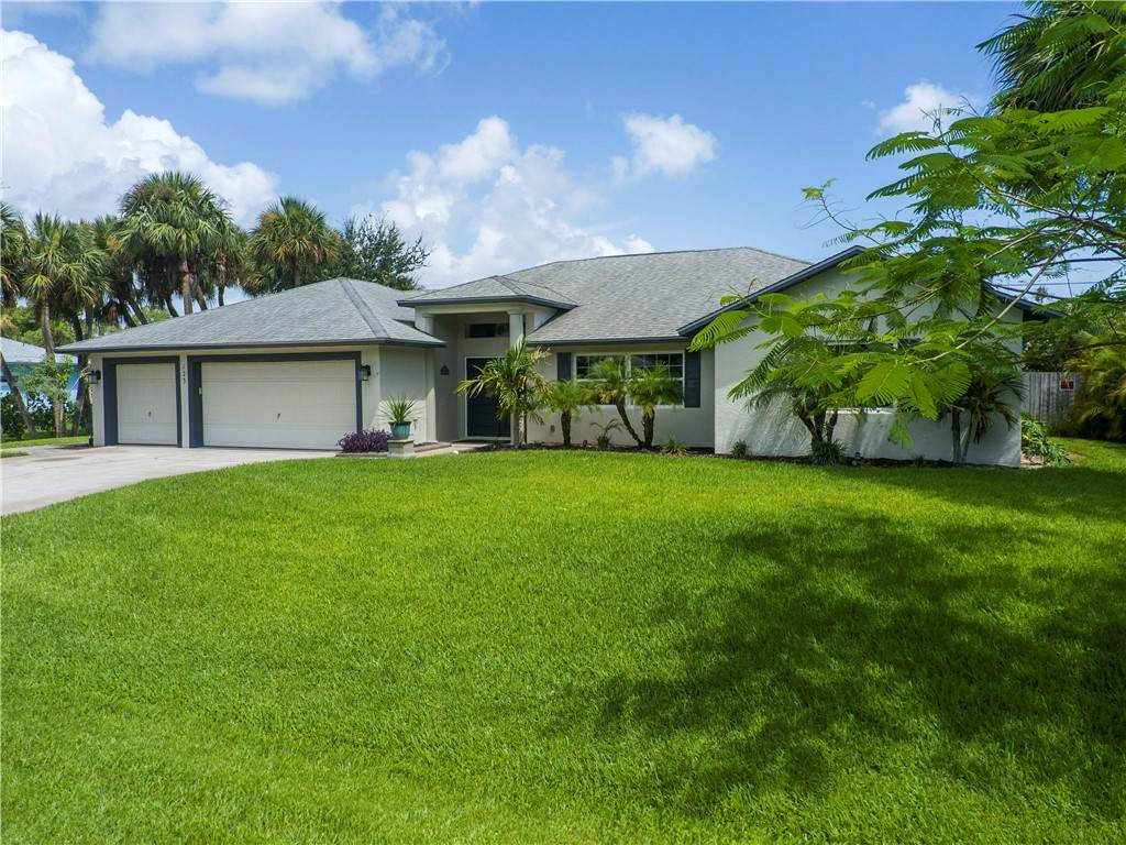 123 Abeto Terrace - Photo 1