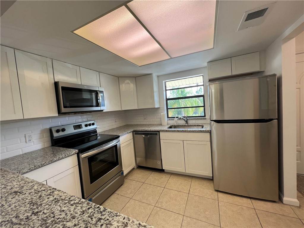 400 18th St M-7 - Photo 1