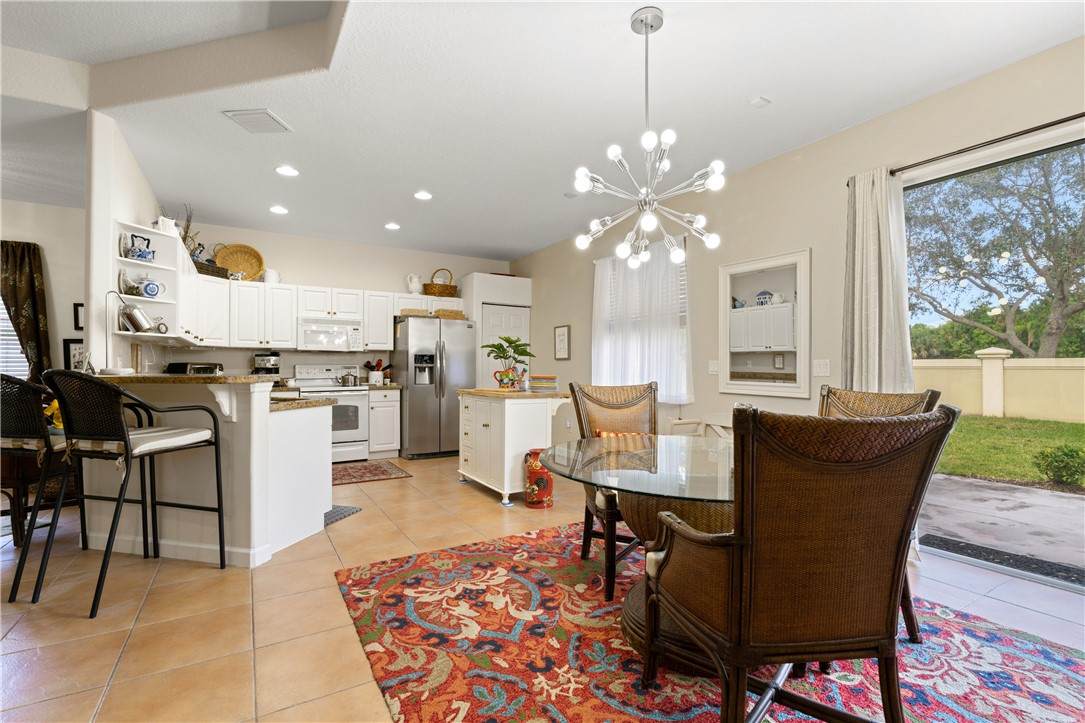 3189 Ashford Square - Photo 1