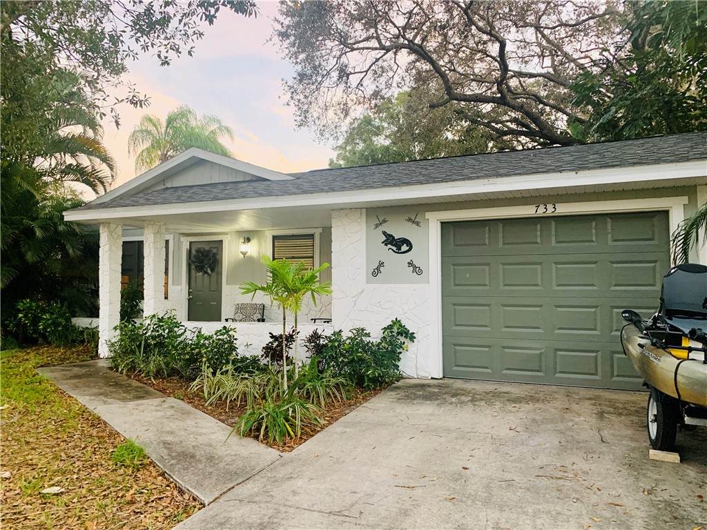 733 Beard Avenue - Photo 1
