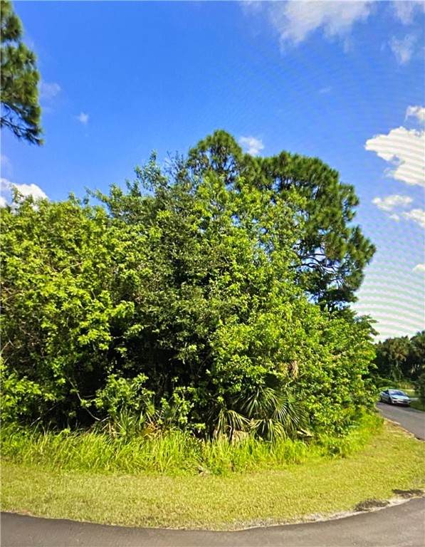 801 Wakaw Lane - Photo 1
